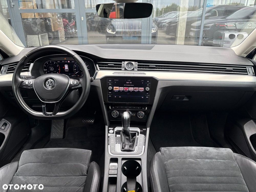 Volkswagen Passat - 10