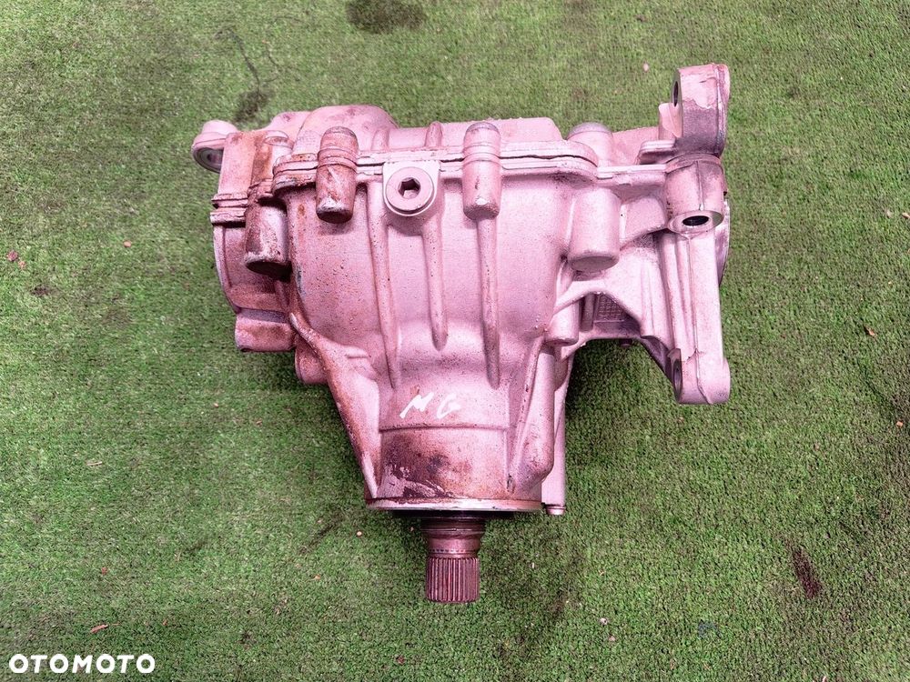 BMW X1 F48 MOST DYFER REDUKTOR PRZÓD 7646889 - 1