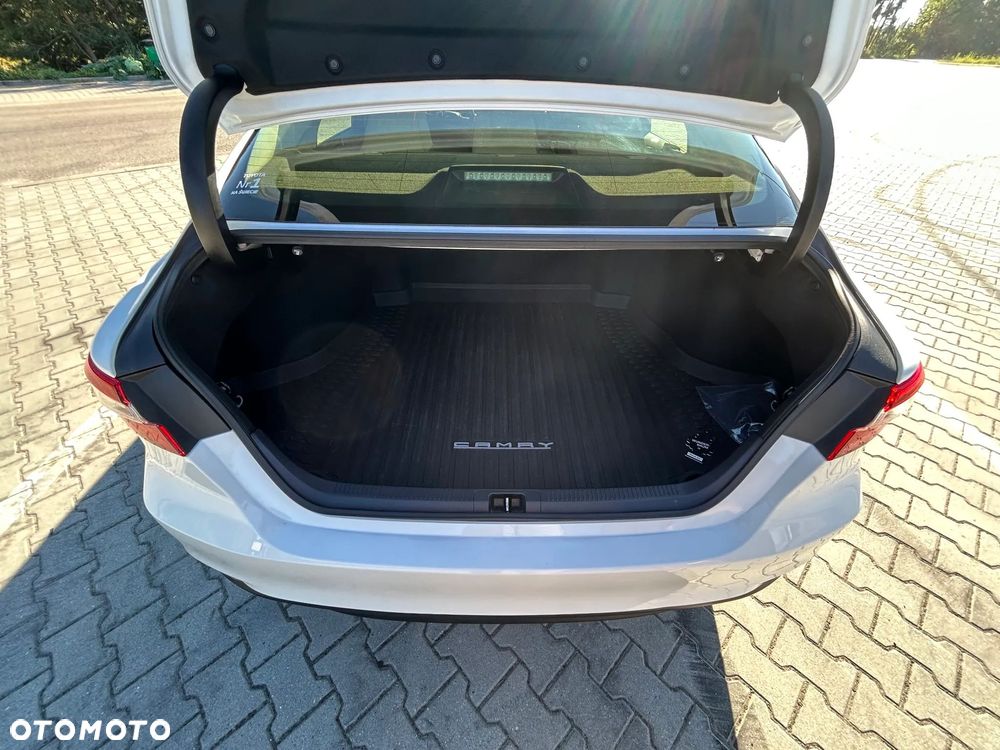 Toyota Camry 2.5 Hybrid Comfort CVT - 15