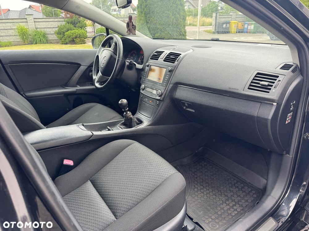 Toyota Avensis 2.2 D-CAT Executive - 8