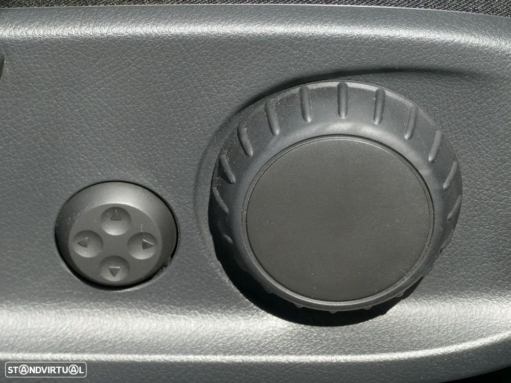 Mercedes-Benz EQB 250 Progressive - 30