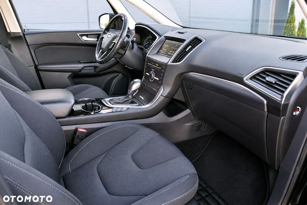 Ford S-Max - 12
