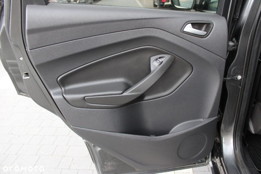 Ford Kuga - 24