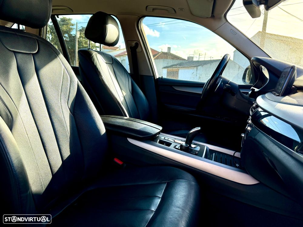 BMW X5 25 d sDrive Comfort 7L - 25