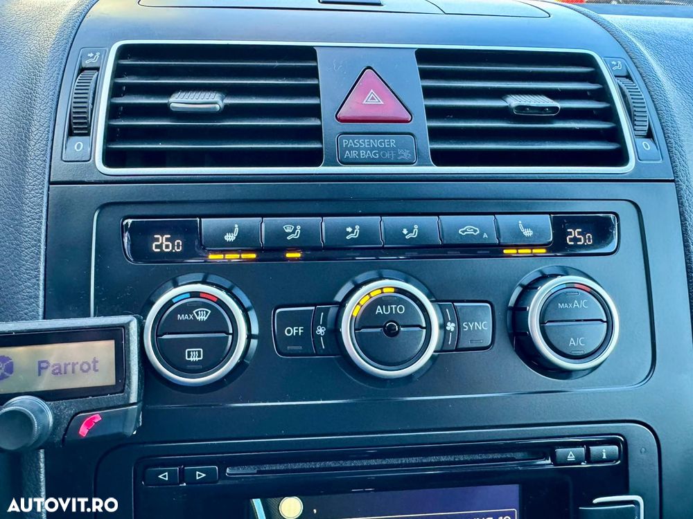 Volkswagen Touran 1.6 TDI DSG Highline - 34