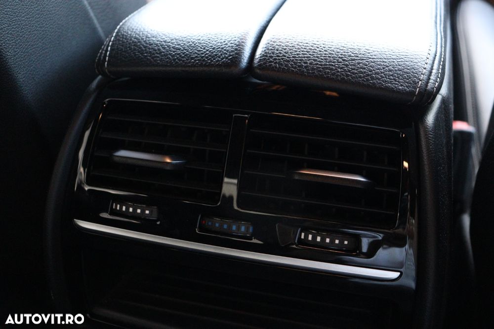 BMW Seria 5 520d xDrive AT - 33