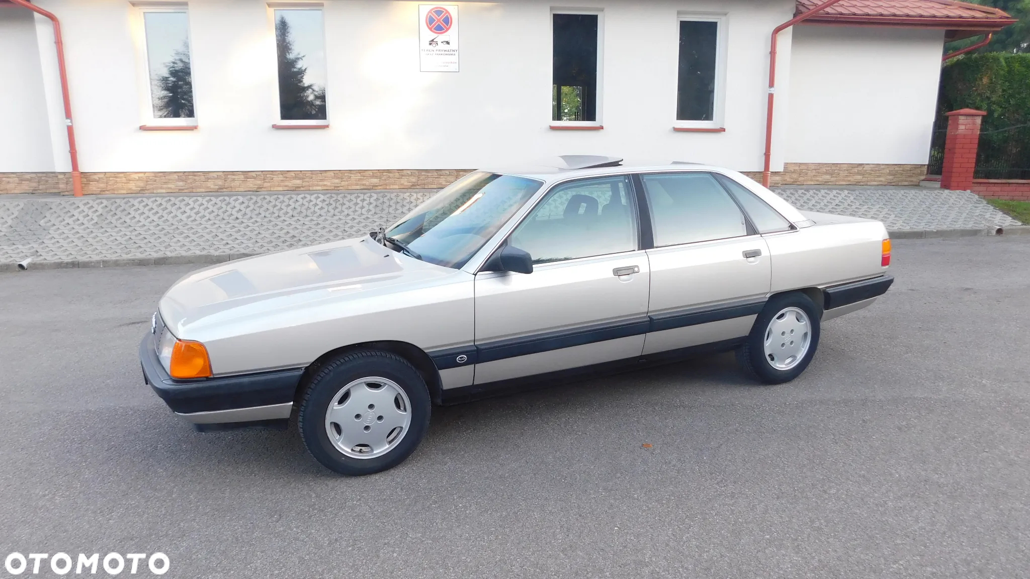 Audi 100 1.8 E - 19