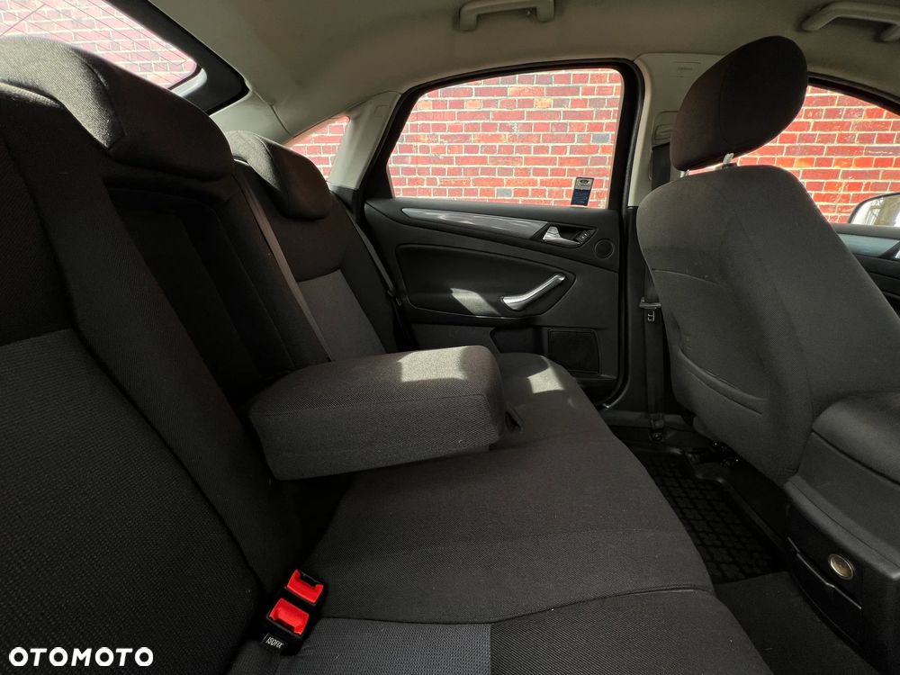 Ford Mondeo - 19