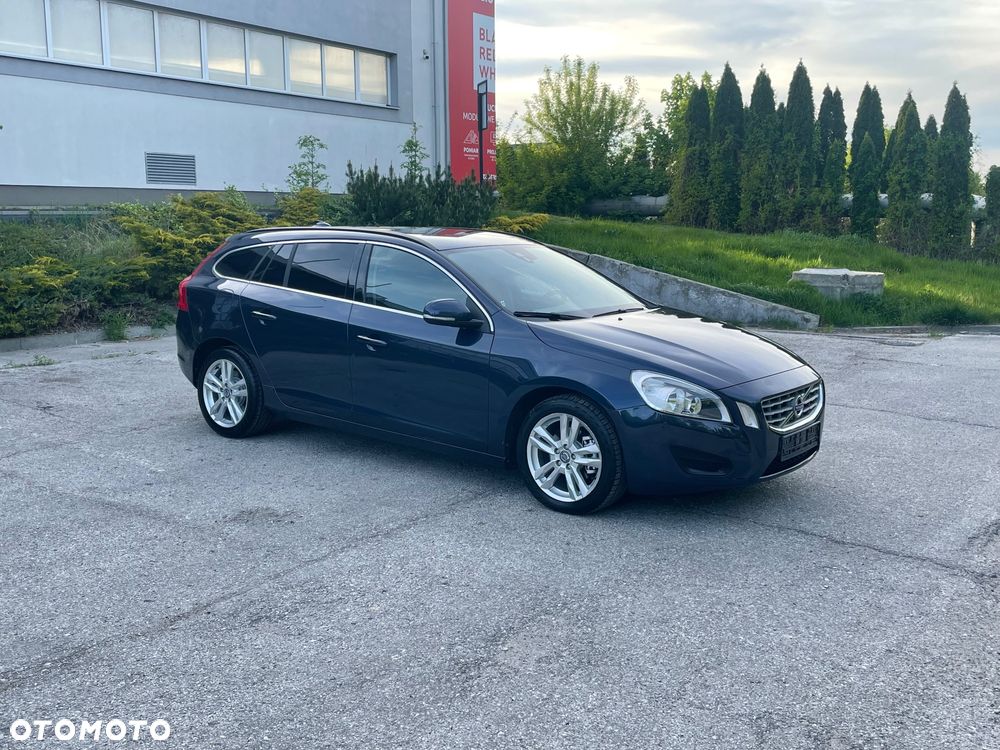 Volvo V60 T3 Kinetic - 33