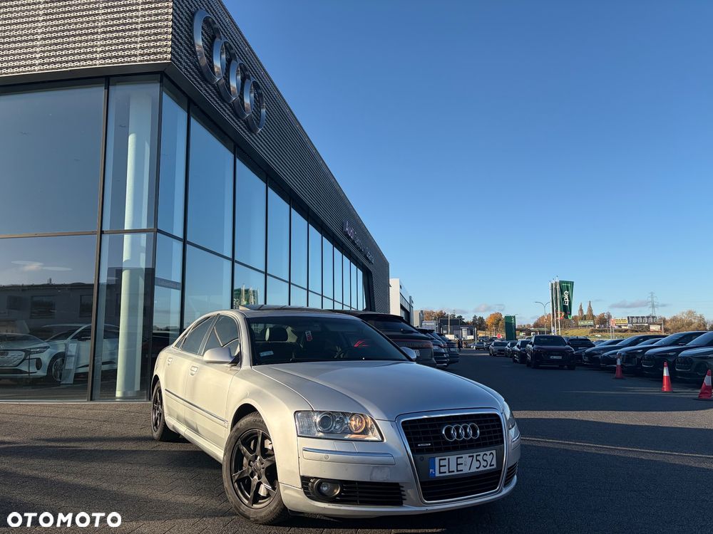 Audi A8 - 7
