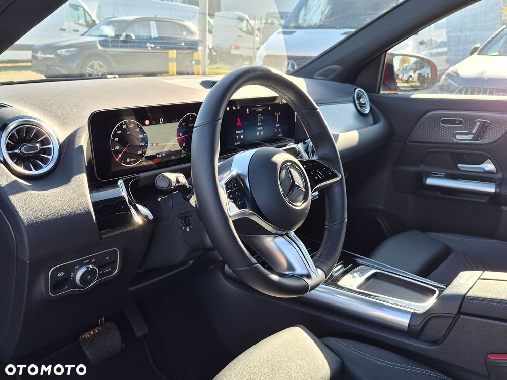 Mercedes-Benz GLA - 20