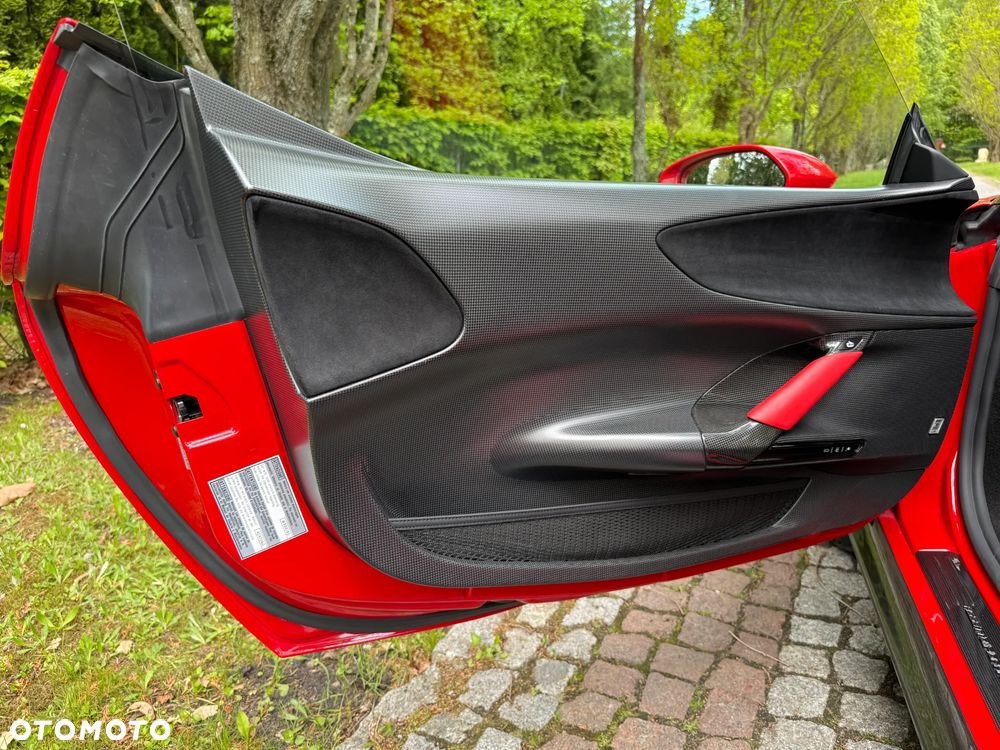Ferrari SF90 Stradale - 30
