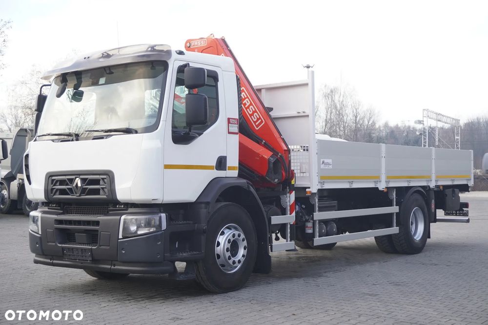 Renault C320 P4x2 E6 / HDS Fassi 5,6 t / Zasięg 8 m / Platforma 15 EPAL - 12