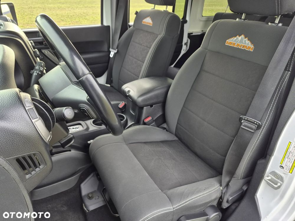 Jeep Wrangler - 10