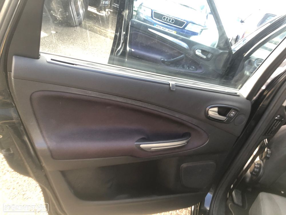 Ford S-Max 1.8 TDCi Titanium 7L - 20