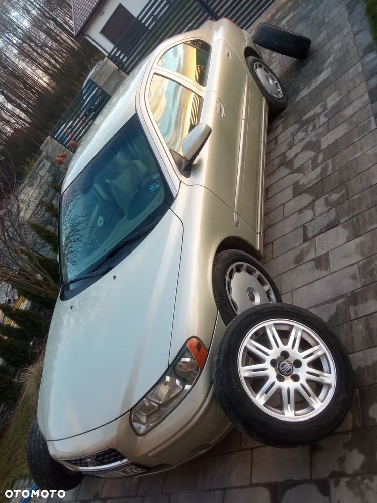 Volvo S60 2.4D5 Momentum - 1