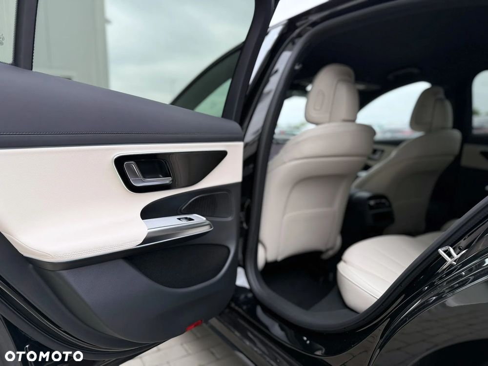 Mercedes-Benz Klasa E 200 4Matic 9G-TRONIC AMG Line NIGHT Edition - 31