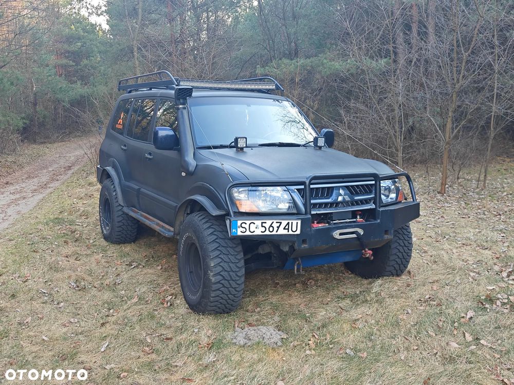 Mitsubishi Pajero - 1