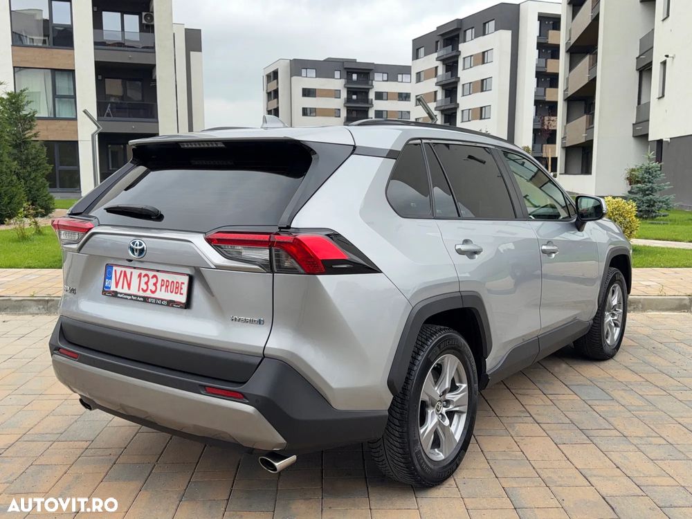Toyota RAV4 - 4