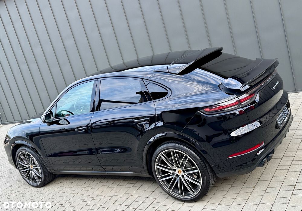 Porsche Cayenne Turbo - 16