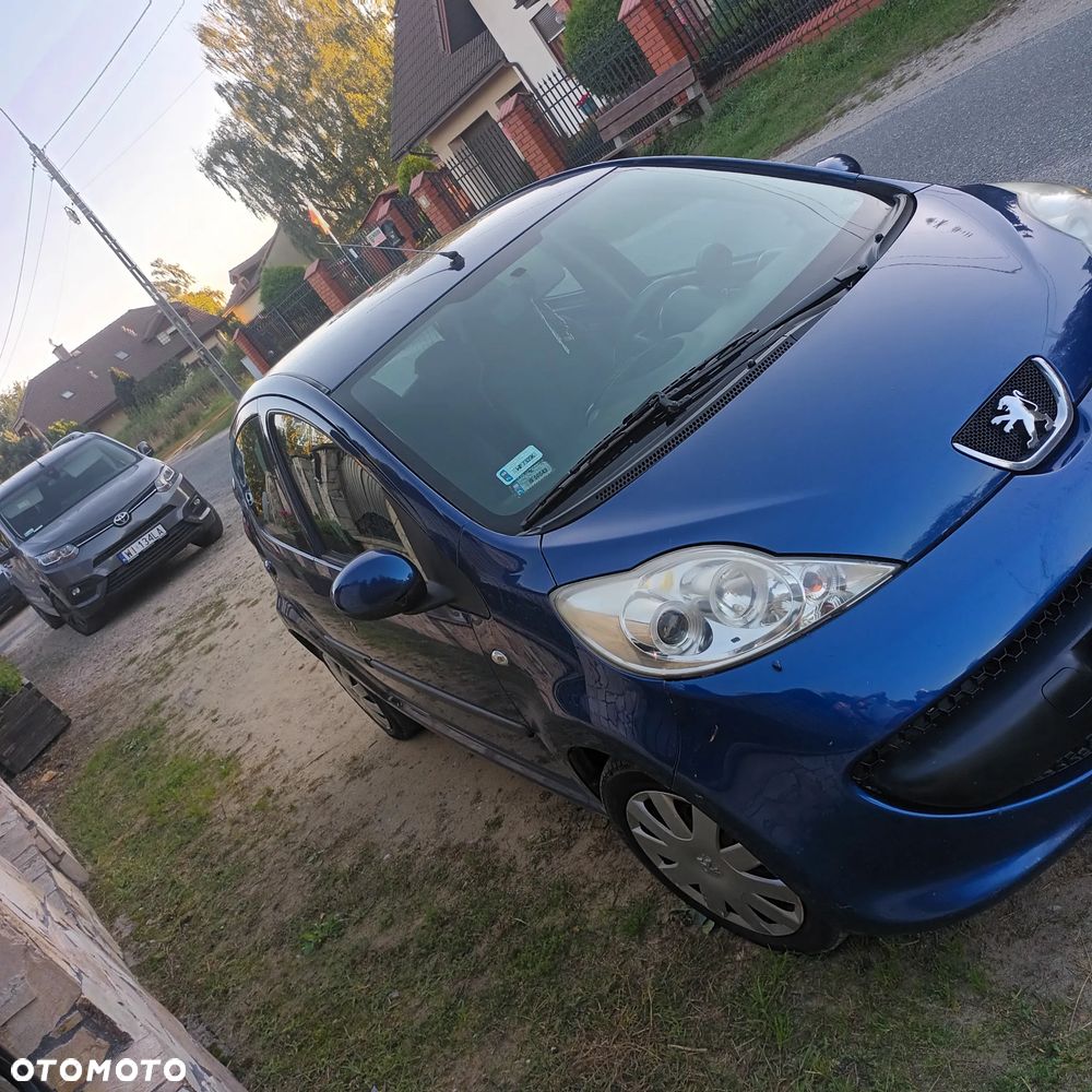 Peugeot 107 1.4 HDI Trendy - 4