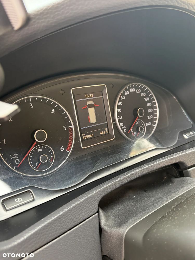 Volkswagen Multivan - 15