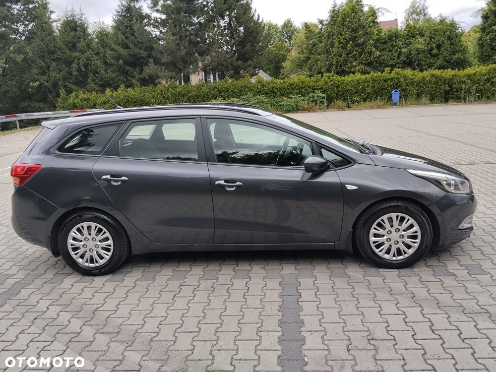 Kia Ceed - 4