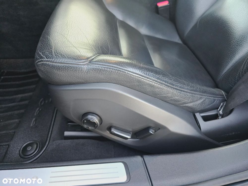 Volvo S90 T6 AWD Geartronic Momentum - 23