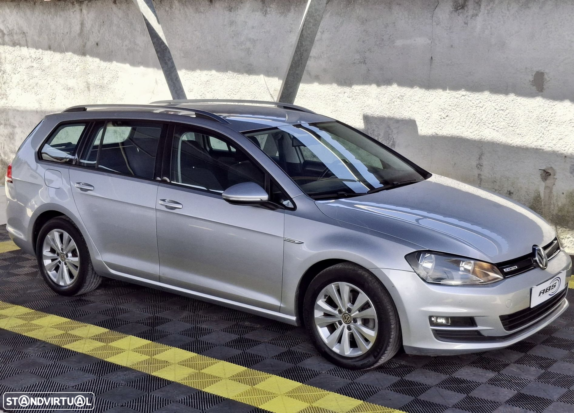 VW Golf 1.6 TDi Confortline - 5