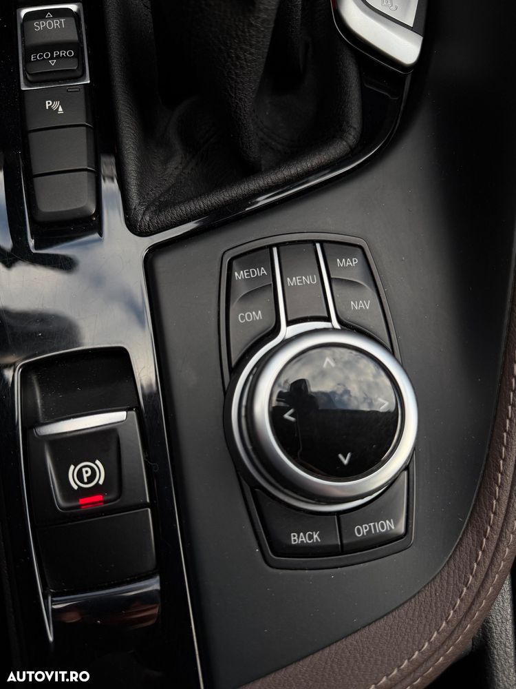 BMW X1 sDrive16d xLine - 13