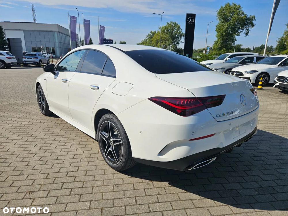 Mercedes-Benz CLA 250 e PHEV AMG Line 8G-DCT - 5