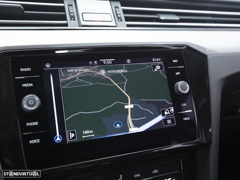VW Passat Variant 2.0 TDI Business DSG - 21