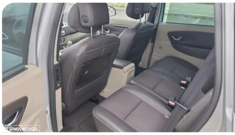 Renault Scénic 1.5 dCi Dynamique S - 10