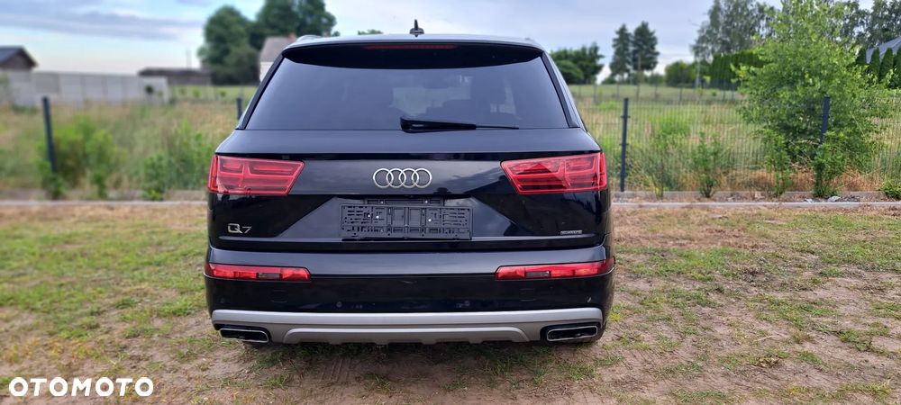 Audi Q7 - 7