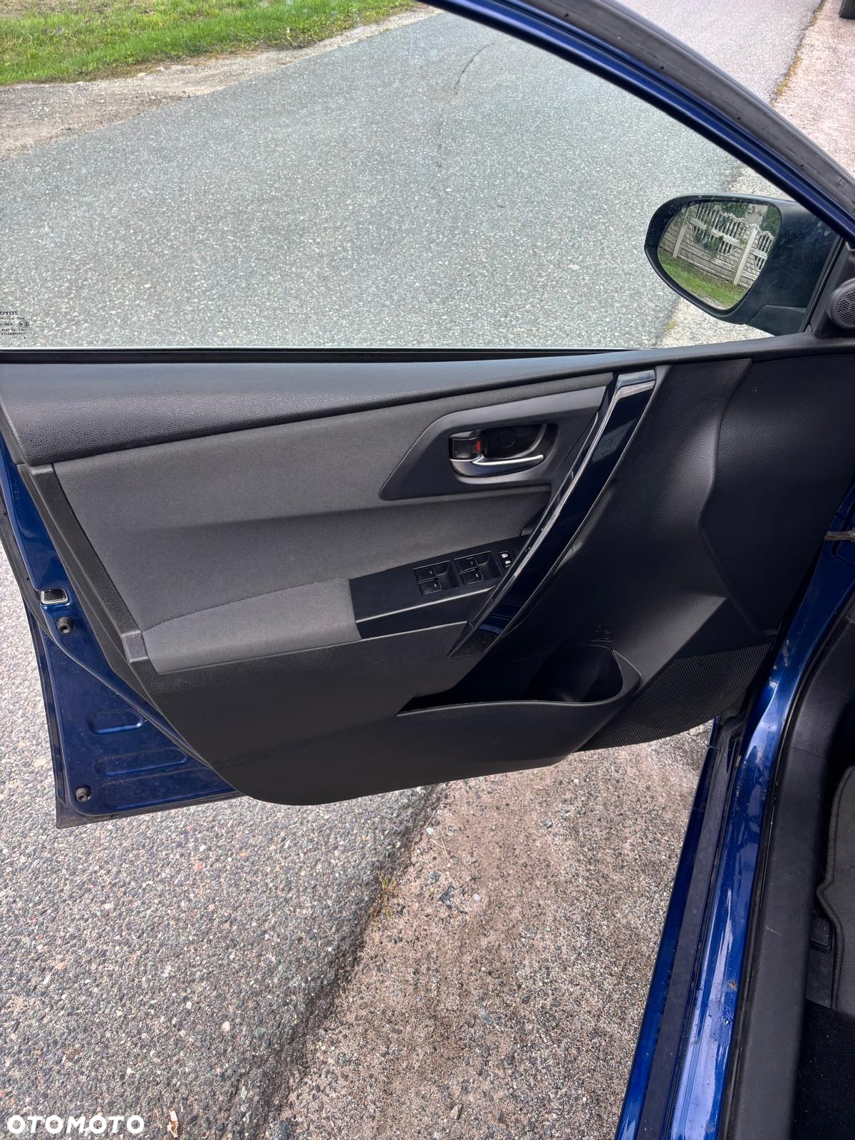 Toyota Auris - 23