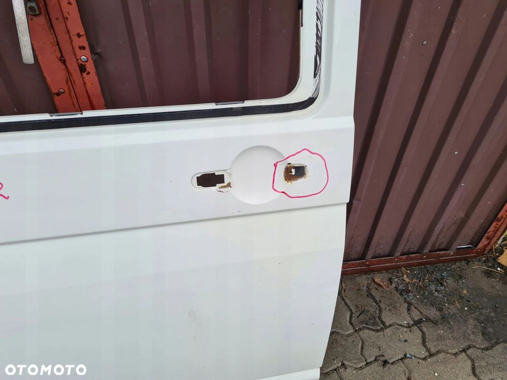 VW T5 drzwi przesuwne prawe białe R902 - 2