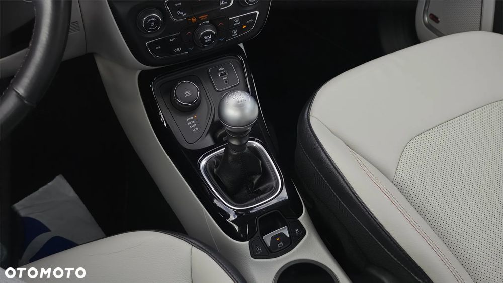 Jeep Compass 2.0 MultiJet Active Drive Limited - 25