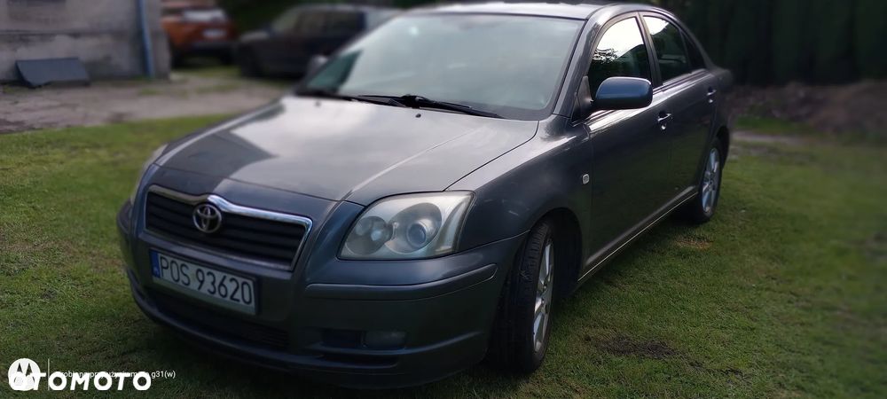 Toyota Avensis - 2