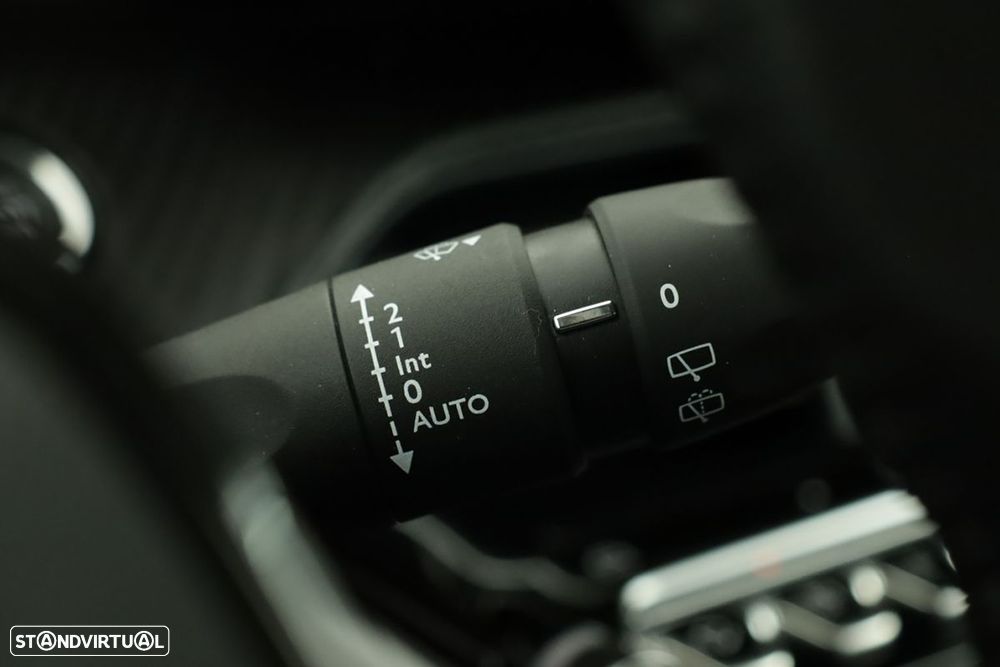 Peugeot 208 1.2 PureTech Allure - 19