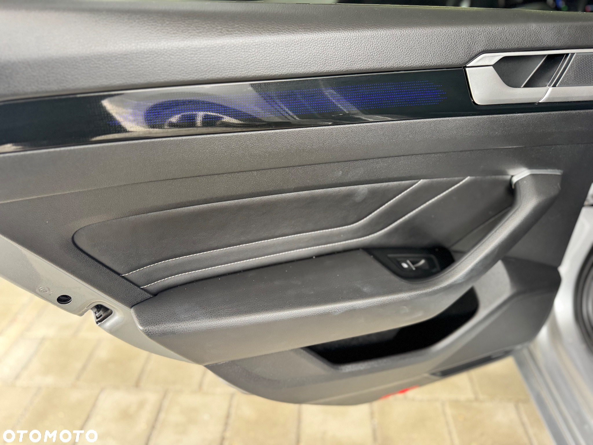 Volkswagen Arteon 2.0 TSI OPF 4Motion DSG R-Line - 31