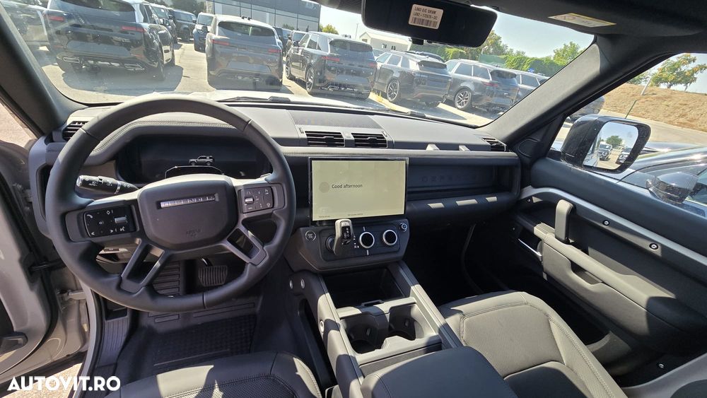 Land Rover Defender - 3