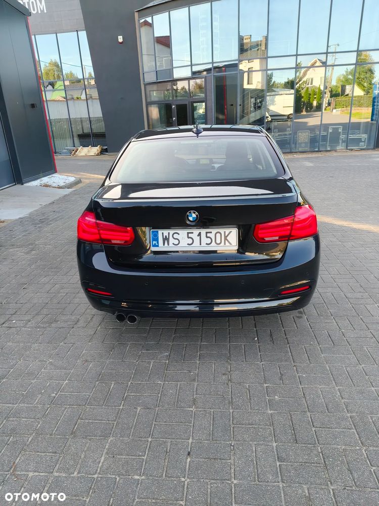 BMW Seria 3 320i Advantage - 32