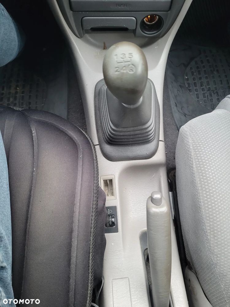 Toyota Corolla 1.4 VVT-i - 21