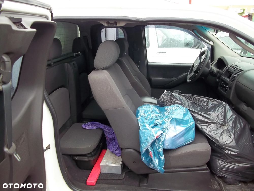 Nissan Navara Business - 4