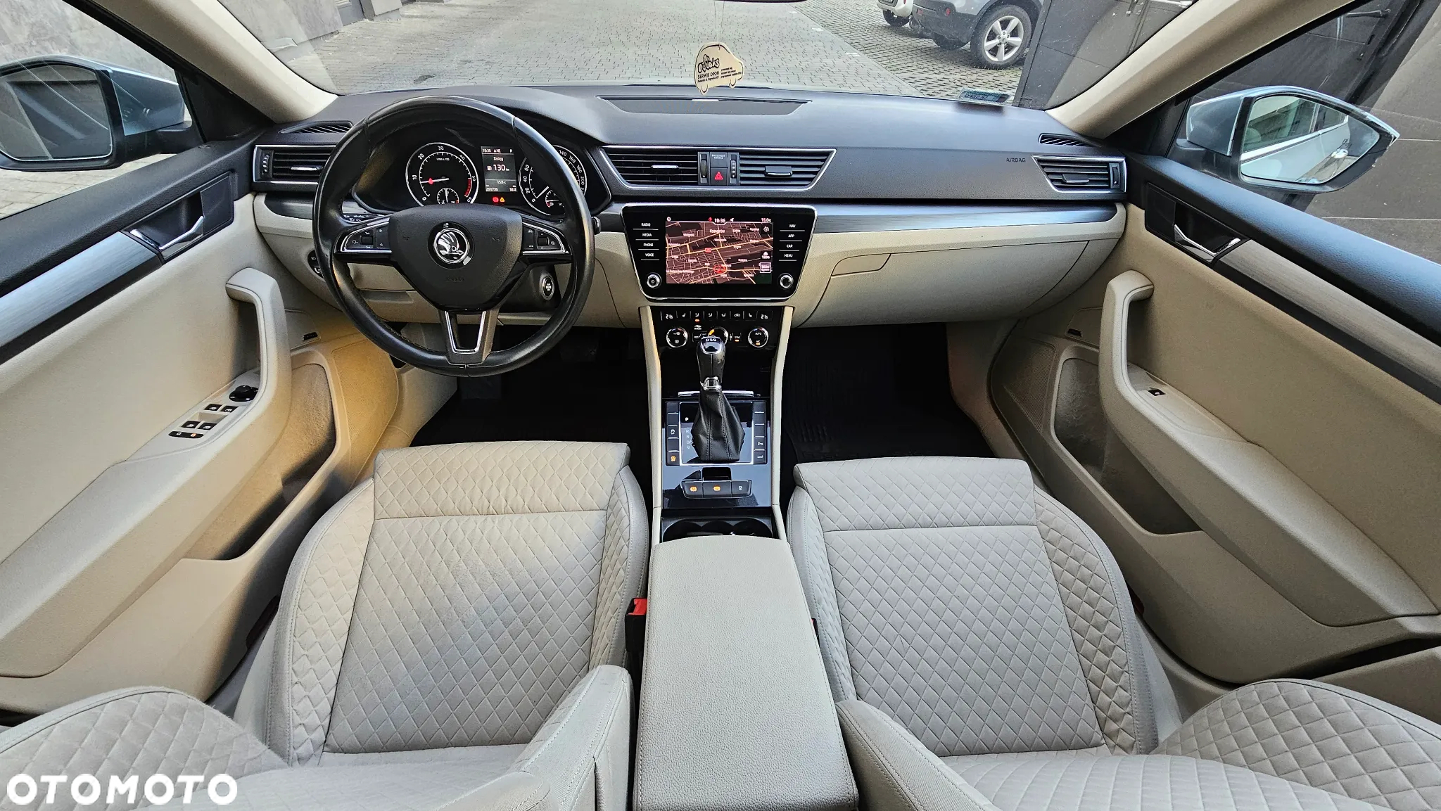 Skoda Superb 2.0 TDI Style DSG - 8