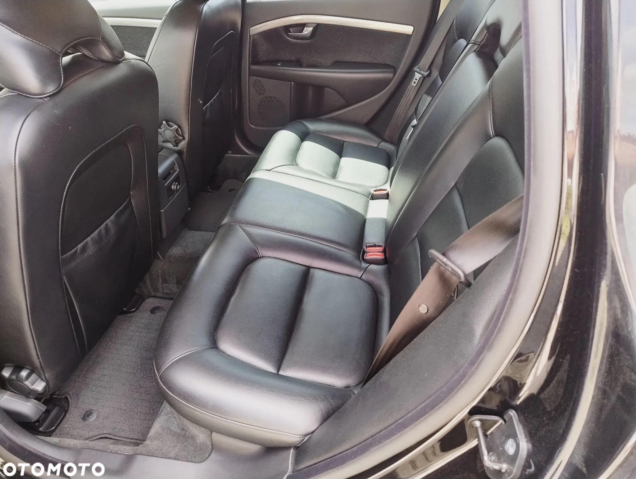 Volvo V70 2.5T Summum - 14