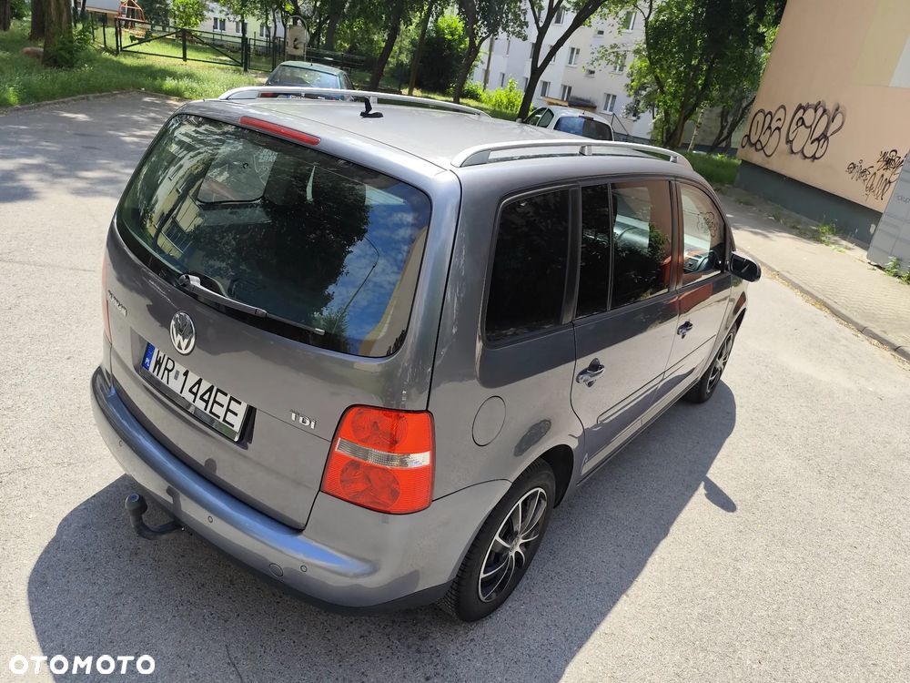 Volkswagen Touran 1.9 TDI Trendline - 6