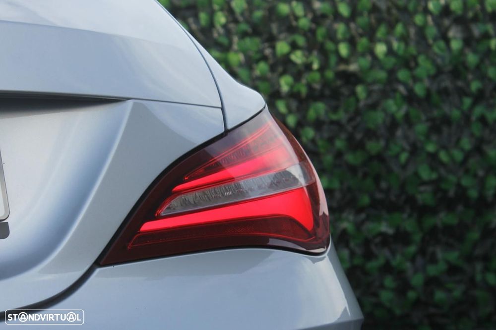 Mercedes-Benz CLA 200 d Shooting Brake AMG Line Aut. - 48