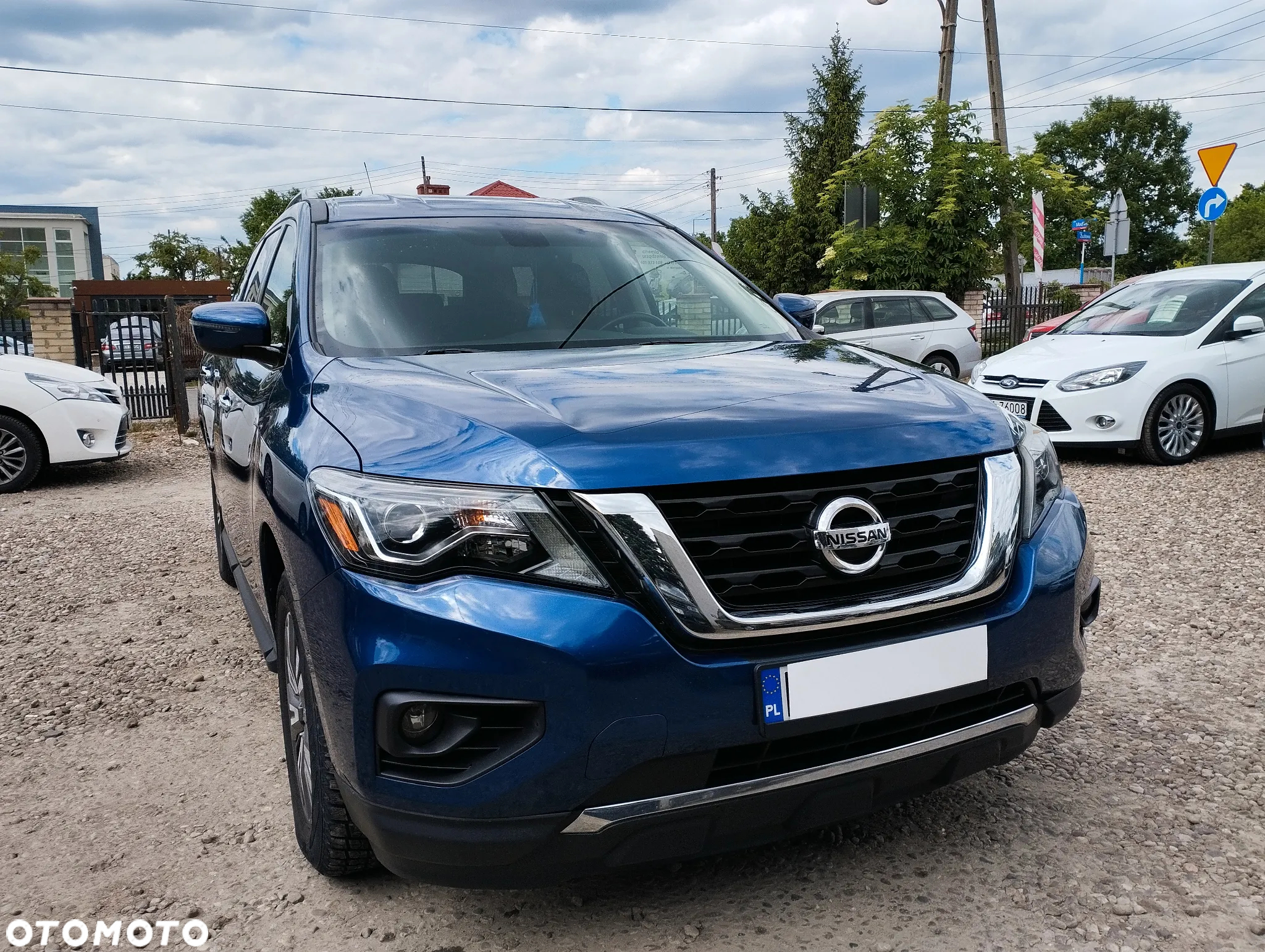 Nissan Pathfinder - 4