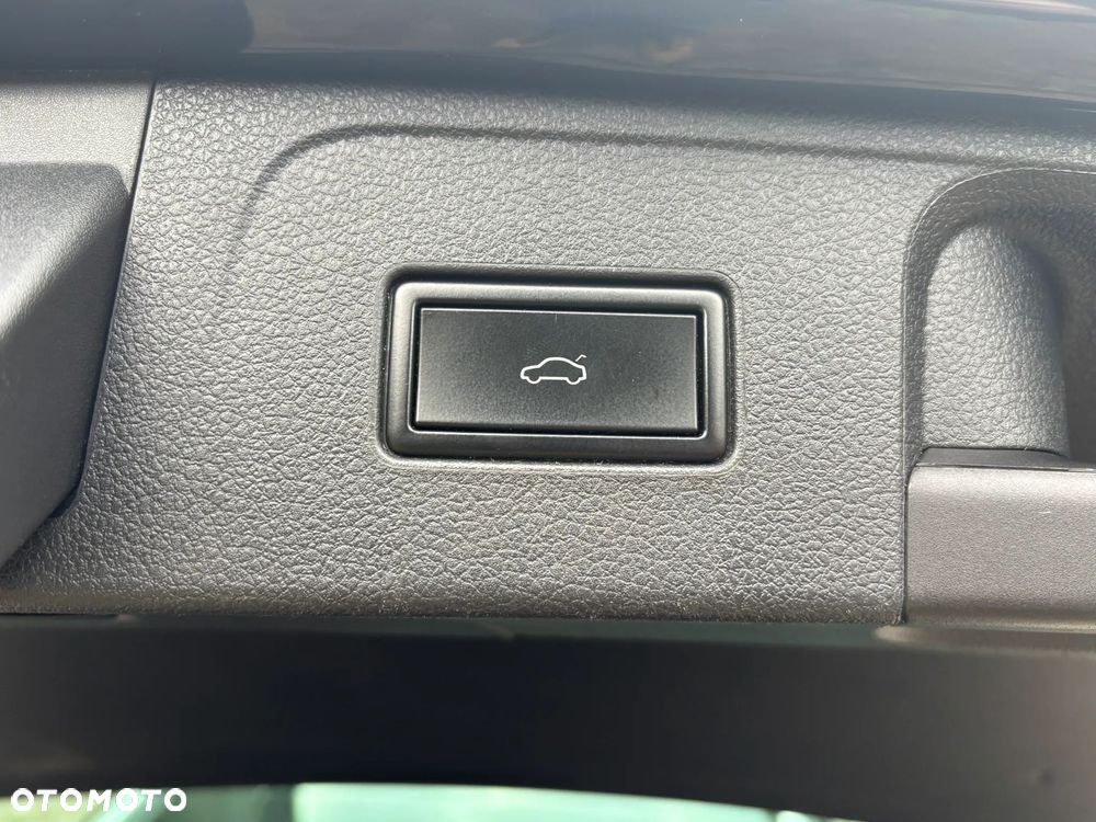 Volkswagen Passat 2.0 TDI SCR DSG Elegance - 23